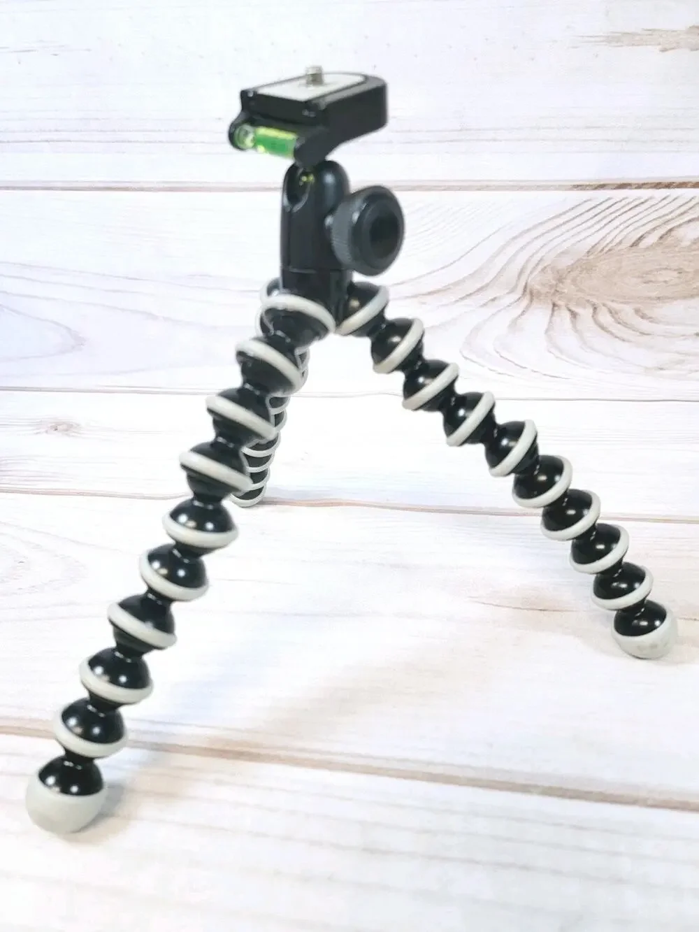 Joby GorillaPod Flexible Mini-Tripod with Ballhead & Level Kit Gray